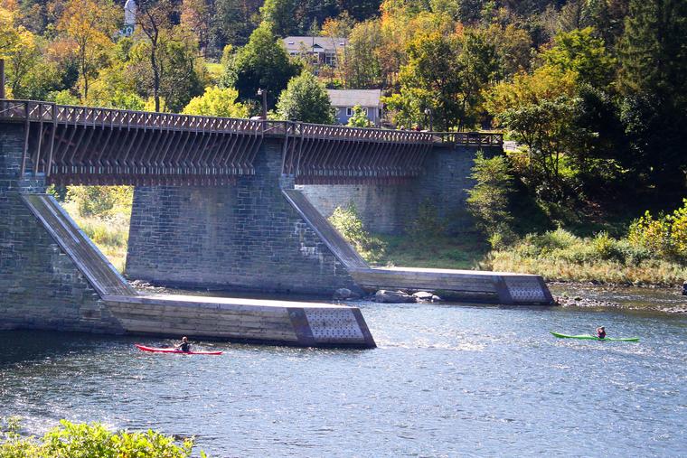 Kayaks at Roebling Aqueduct photo